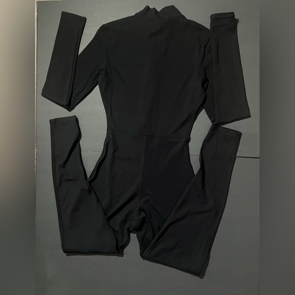 Black Zip Front Jumpsuit | Size M | Stretchy - Picture 7 of 7